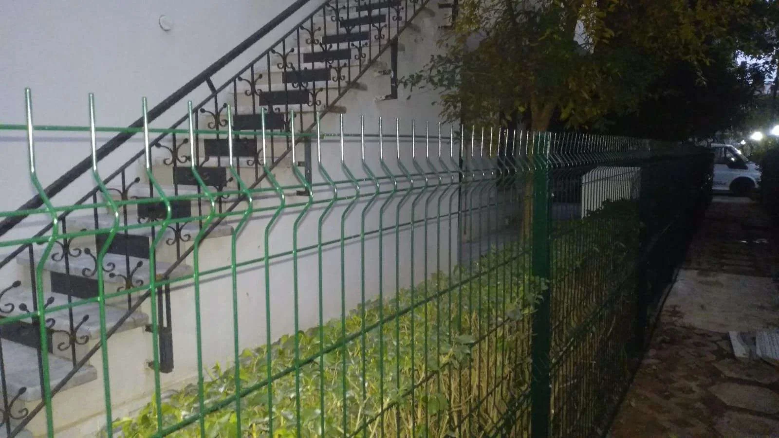 Antalya Balkon Korkuluğu - Deniz Manzaralı Cam Korkuluk Sistemi