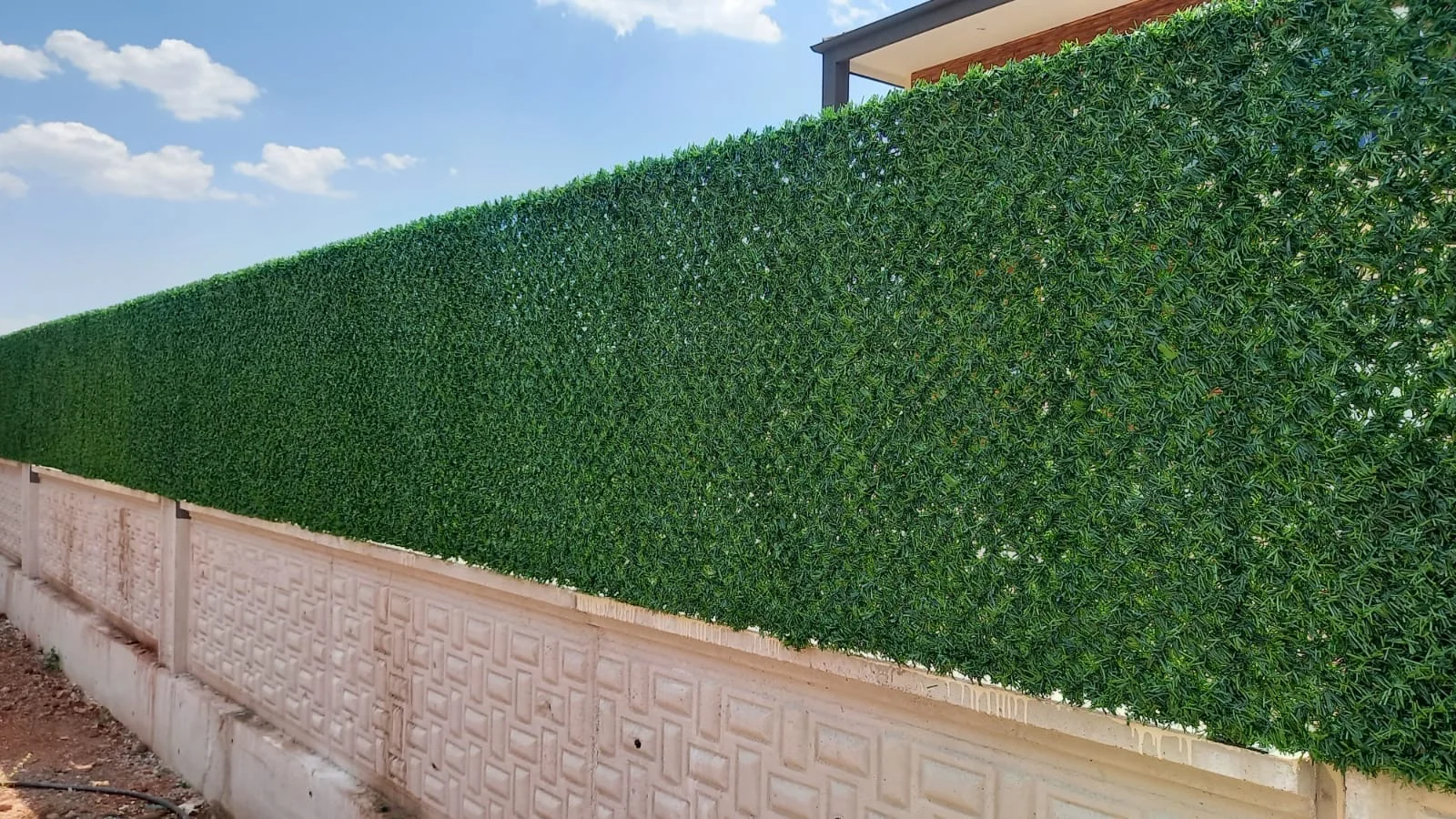 Antalya Çim Çit İşi - Doğal Peyzaj Çit Sistemleri